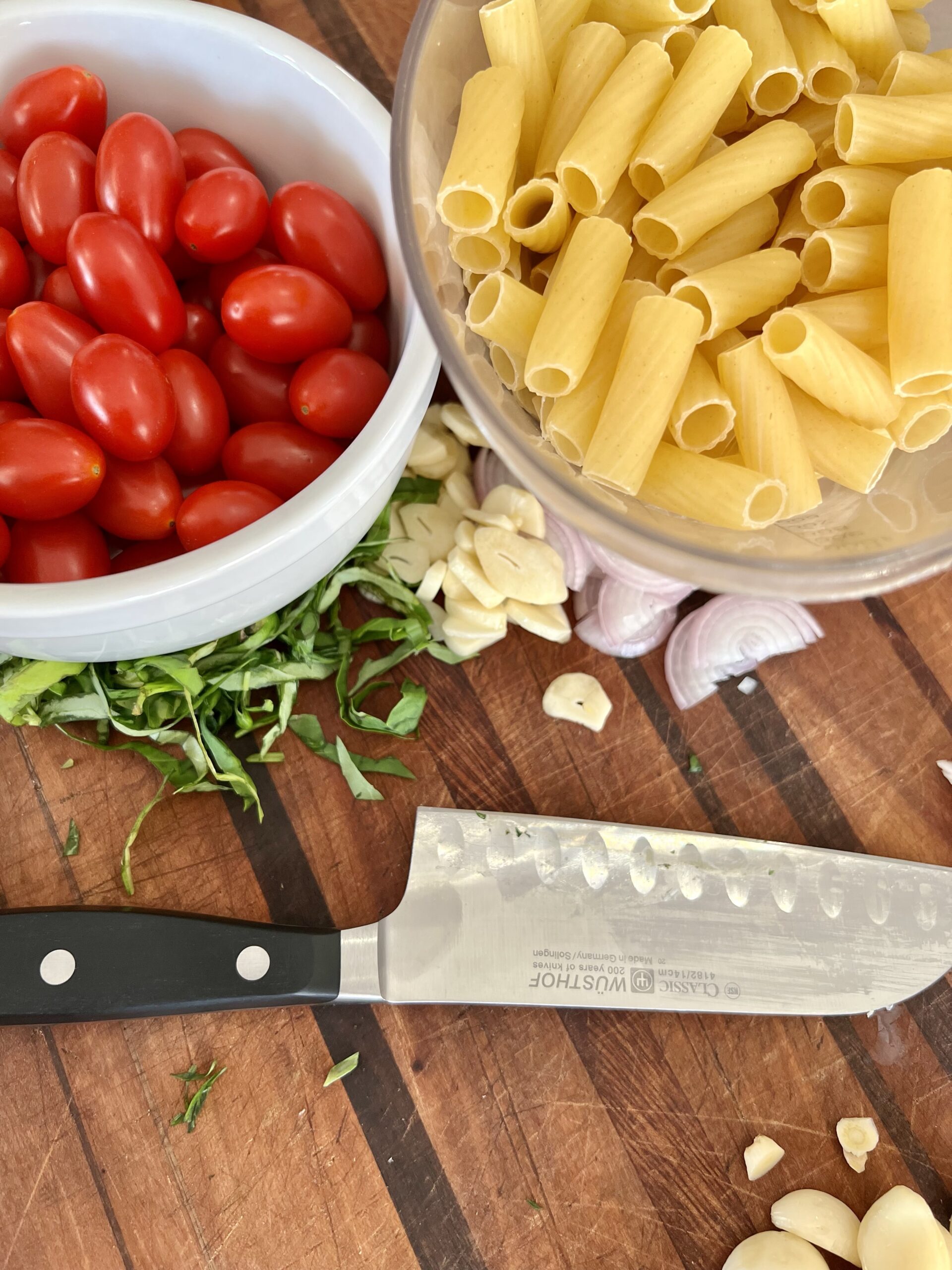 rustic tomato basil rigatoni ingredients