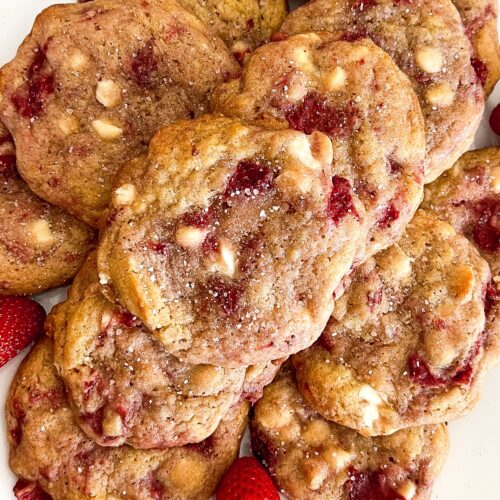 roasted strawberry white chocolate chip cookies